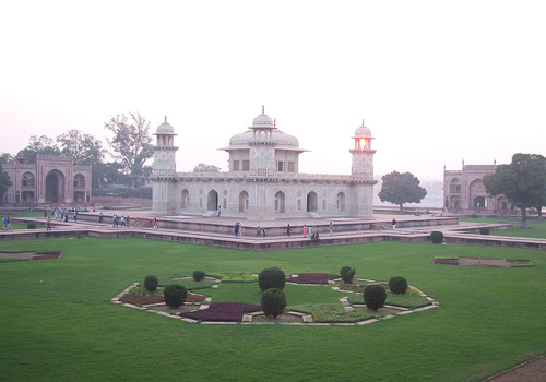 Itimad ud Daulah Tomb